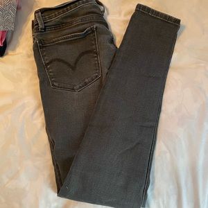 Womens Levi’s super skinny 710 washed black jeans